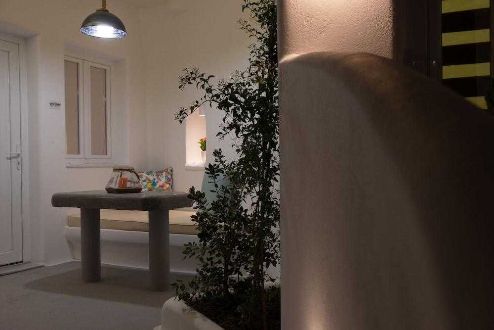 Ambience 4* Firá